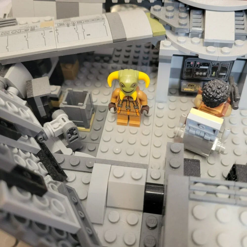 Lego Star Wars Millennium Falcon 75257